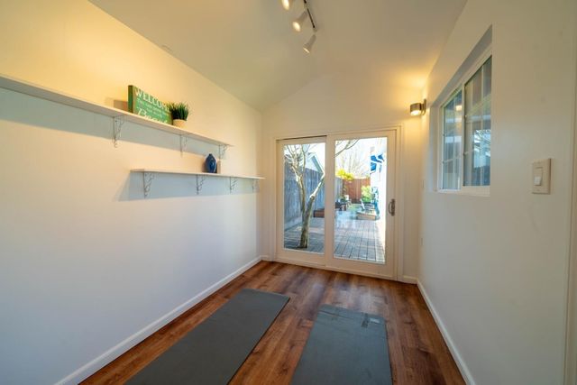 1009 Sir Francis Avenue, Capitola, CA 95010