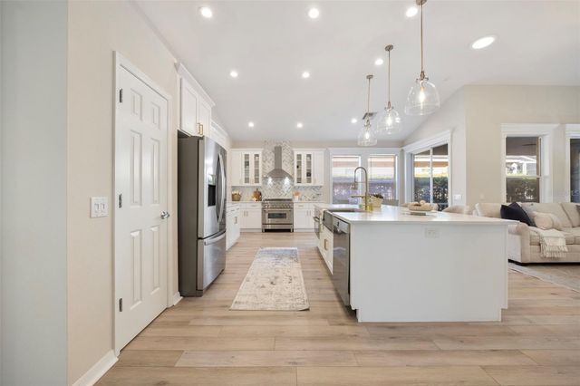 9617 GREENPOINTE DRIVE, Tampa, FL 33626