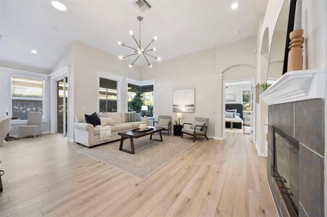 9617 GREENPOINTE DRIVE, Tampa, FL 33626