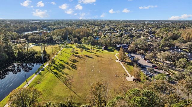 9617 GREENPOINTE DRIVE, Tampa, FL 33626