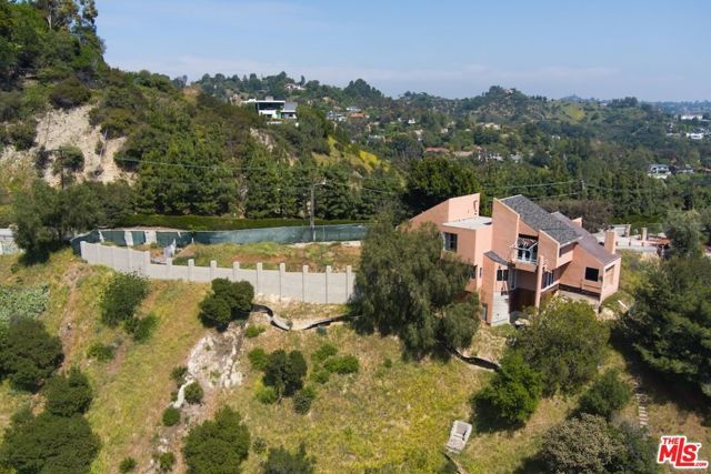 3025 Benedict Canyon Drive, Los Angeles, CA 90210