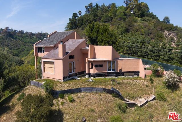 3025 Benedict Canyon Drive, Los Angeles, CA 90210