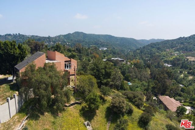 3025 Benedict Canyon Drive, Los Angeles, CA 90210