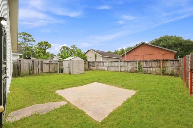 11723 Greenmesa Drive, Houston, TX 77044