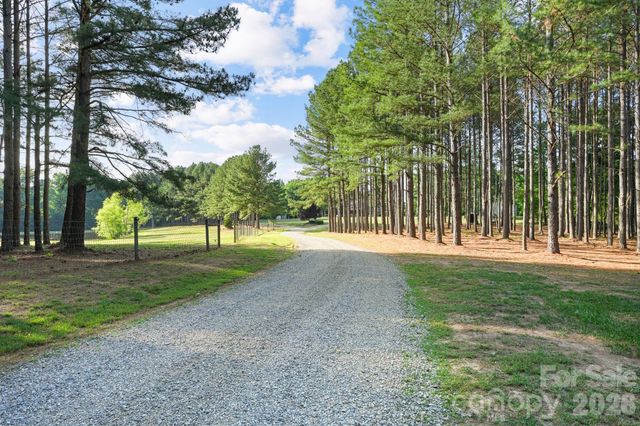 1715 Regan Road, Lexington, NC 27292