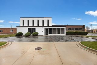 223 W Interstate Road, Addison, IL 60101