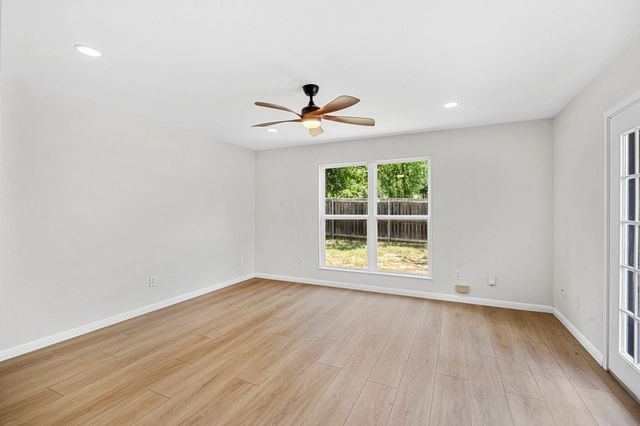 3012 Monument DR, Round Rock, TX 78681