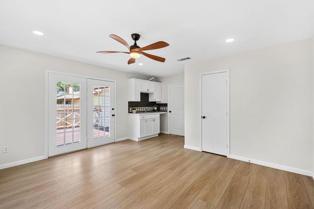 3012 Monument DR, Round Rock, TX 78681