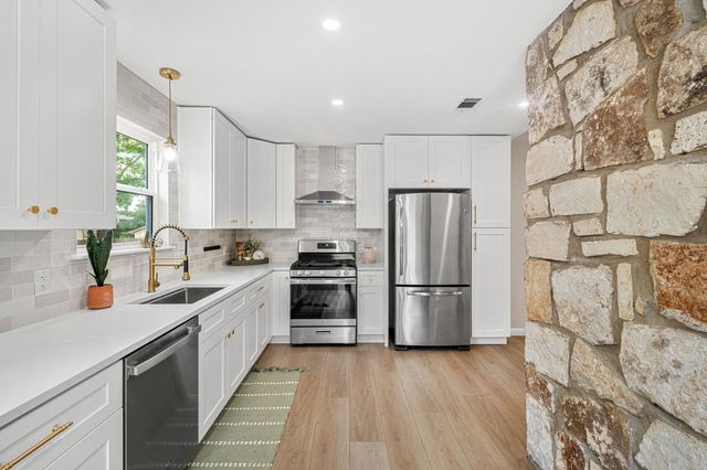 3012 Monument DR, Round Rock, TX 78681