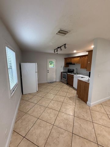 741 Roseland Drive, West Palm Beach, FL 33405