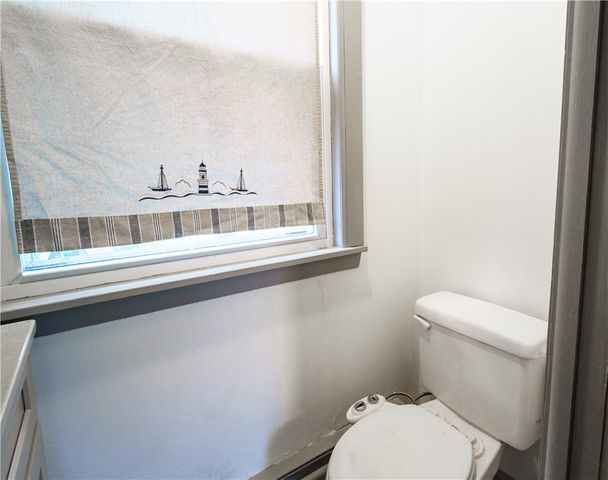 27 Lydick Avenue, Warwick, RI 02888