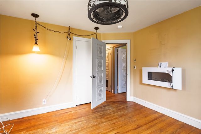 27 Lydick Avenue, Warwick, RI 02888