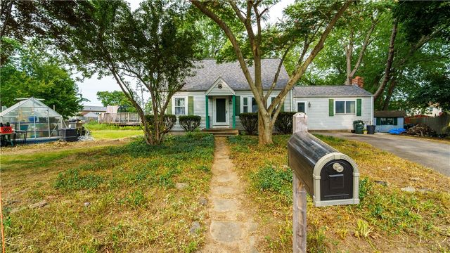 27 Lydick Avenue, Warwick, RI 02888