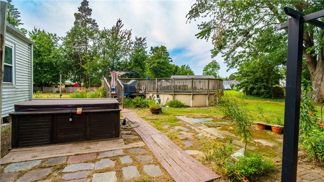 27 Lydick Avenue, Warwick, RI 02888