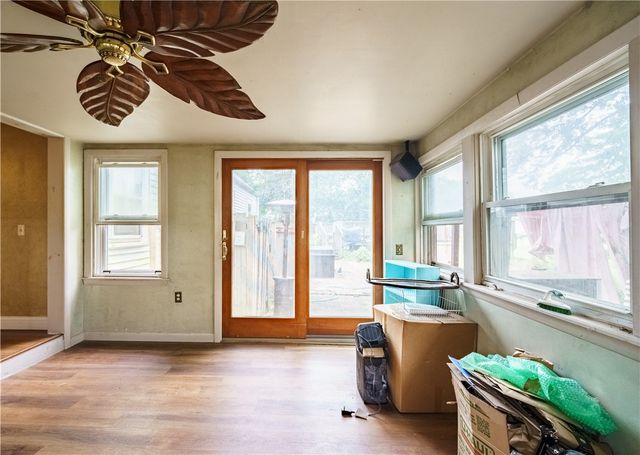 27 Lydick Avenue, Warwick, RI 02888