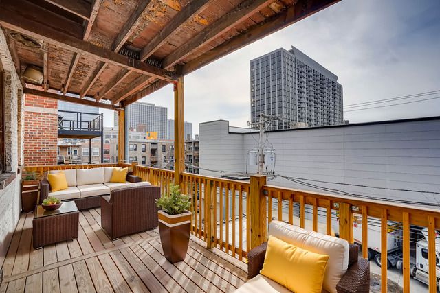 921 W Agatite Avenue 3, Chicago, IL 60640