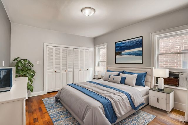 921 W Agatite Avenue 3, Chicago, IL 60640