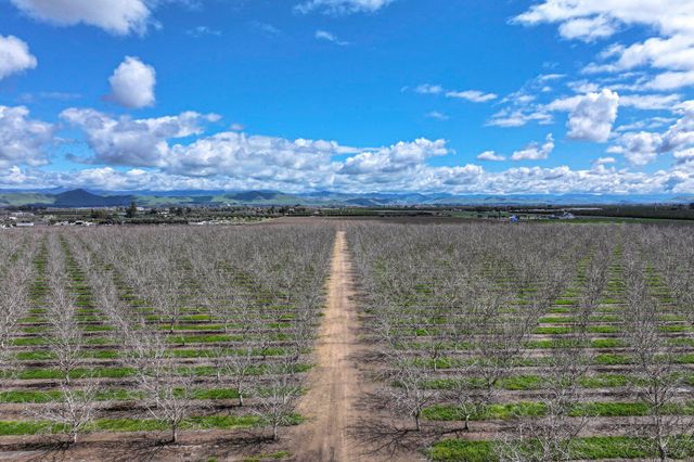 18995 Avenue 232, Lindsay, CA 93247