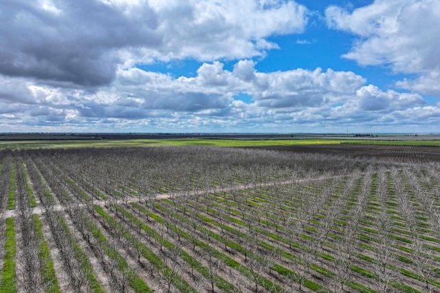 18995 Avenue 232, Lindsay, CA 93247