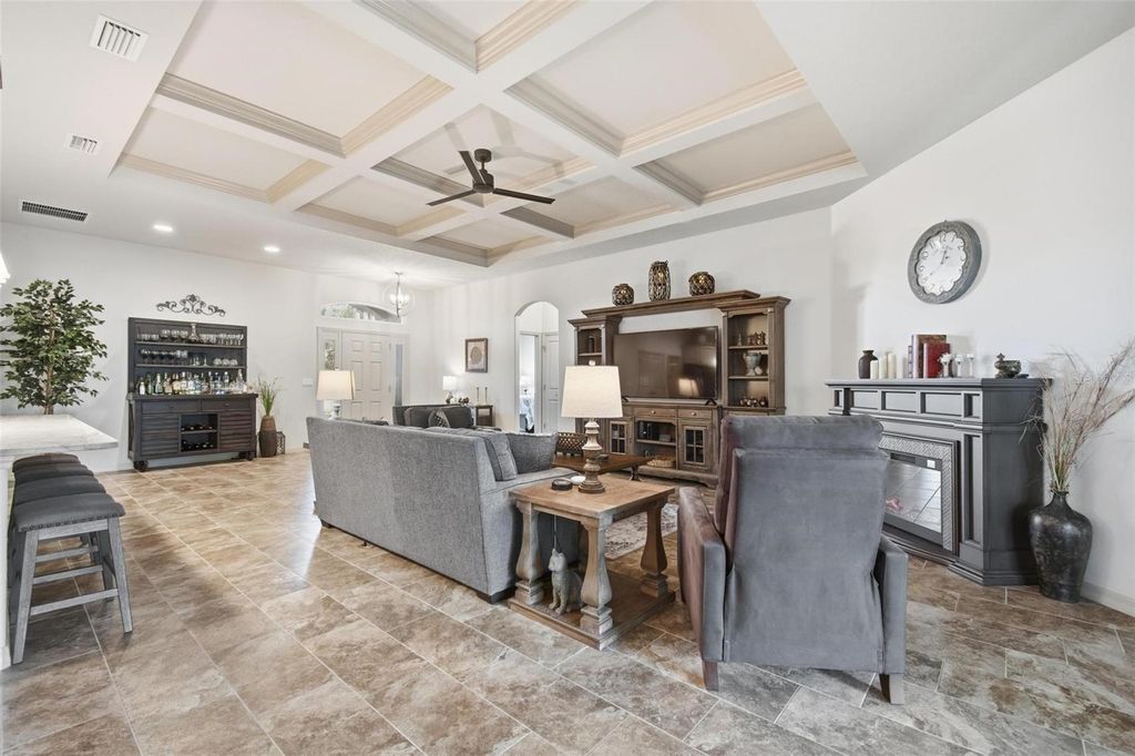 Image 16 of property listing at 68 GRAHAM WOODS PLACE, Palm Coast, FL 32137