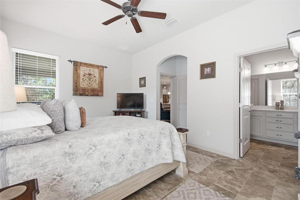 Image 32 of property listing at 68 GRAHAM WOODS PLACE, Palm Coast, FL 32137