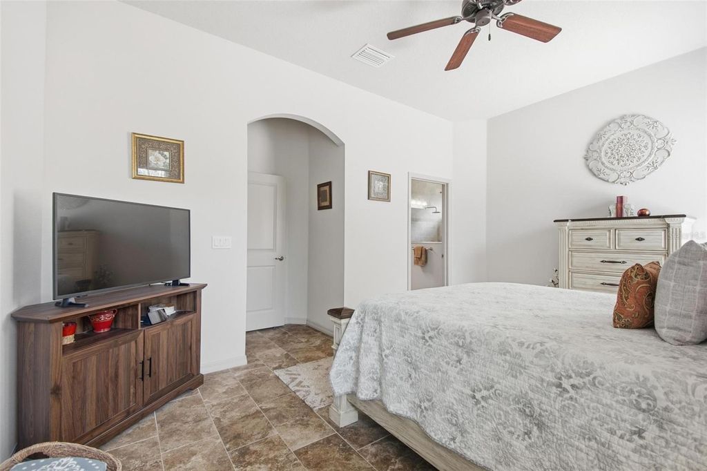 Image 34 of property listing at 68 GRAHAM WOODS PLACE, Palm Coast, FL 32137