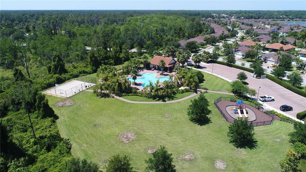 Image 48 of property listing at 68 GRAHAM WOODS PLACE, Palm Coast, FL 32137