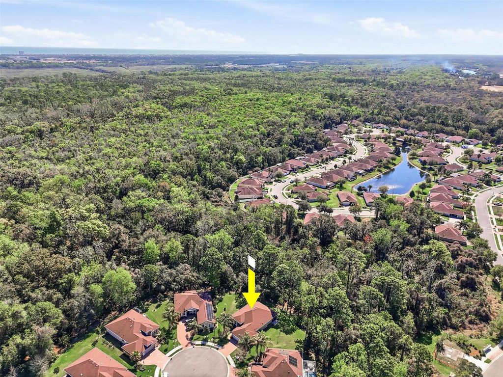 Image 8 of property listing at 68 GRAHAM WOODS PLACE, Palm Coast, FL 32137