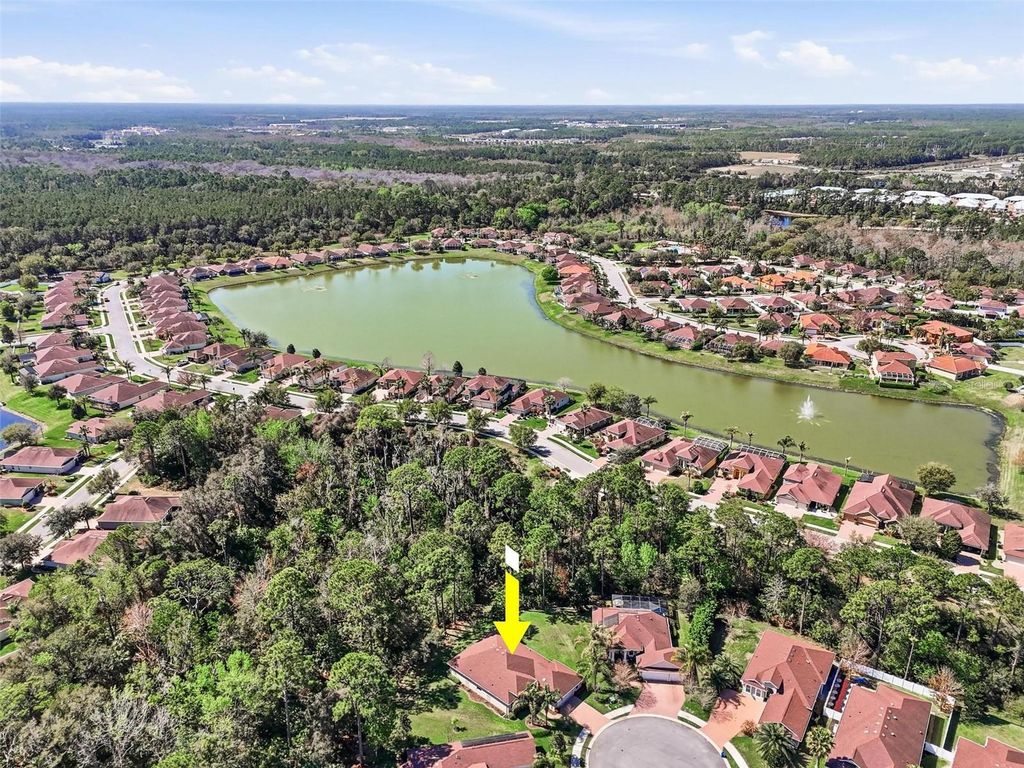 Image 9 of property listing at 68 GRAHAM WOODS PLACE, Palm Coast, FL 32137