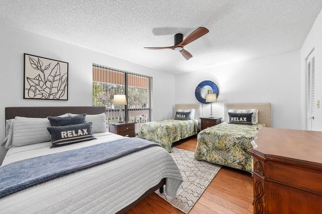 407 Brackenwood Lane S, Palm Beach Gardens, FL 33418