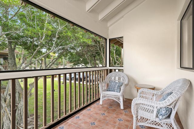 407 Brackenwood Lane S, Palm Beach Gardens, FL 33418