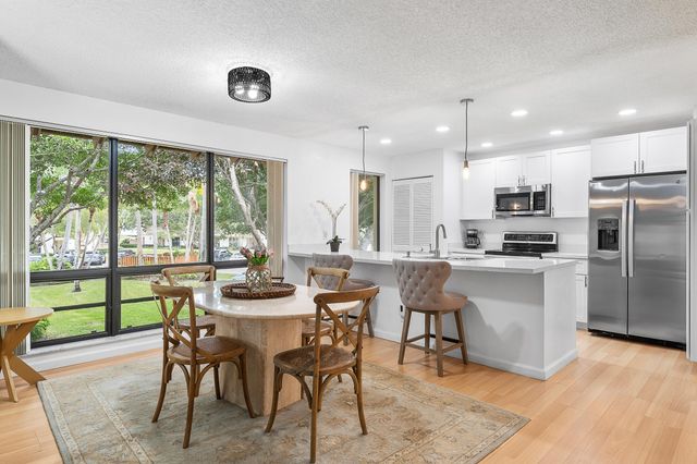 407 Brackenwood Lane S, Palm Beach Gardens, FL 33418