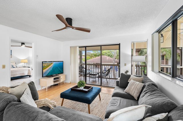 407 Brackenwood Lane S, Palm Beach Gardens, FL 33418