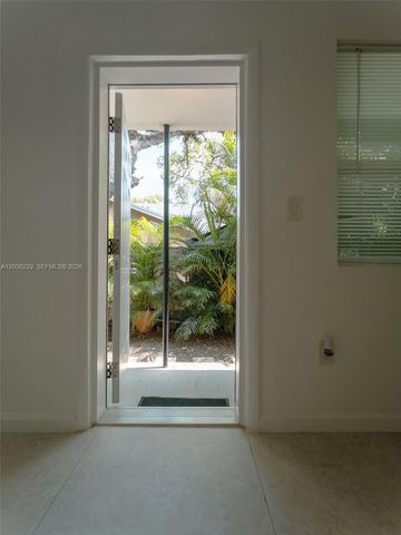 3676 Oak Ave 7, Miami, FL 33133