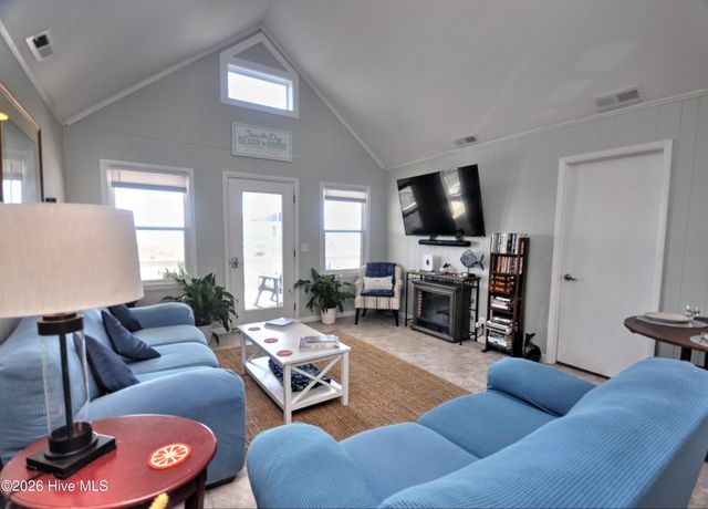 461 E Third Street, Ocean Isle Beach, NC 28469