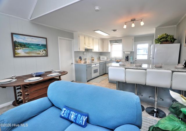 461 E Third Street, Ocean Isle Beach, NC 28469