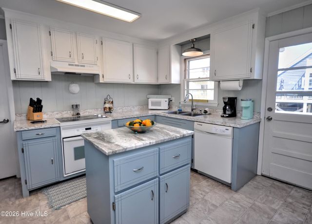 461 E Third Street, Ocean Isle Beach, NC 28469
