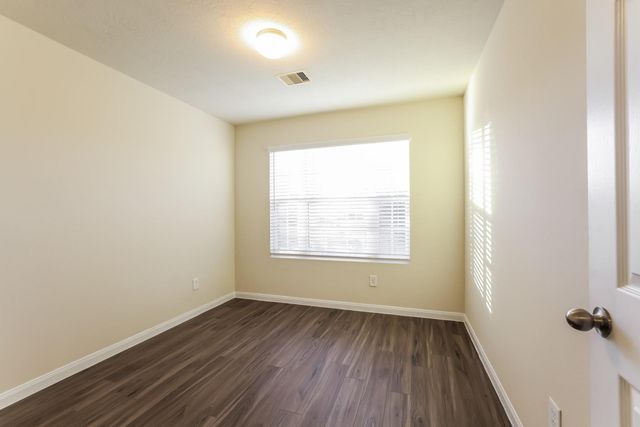 10931 Myrtle Oak Street, Houston, TX 77016