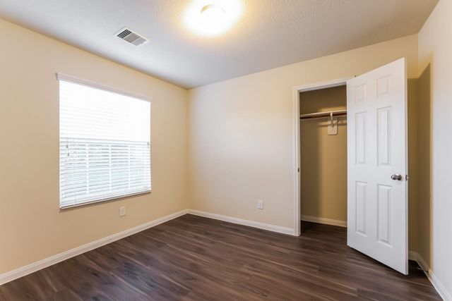 10931 Myrtle Oak Street, Houston, TX 77016