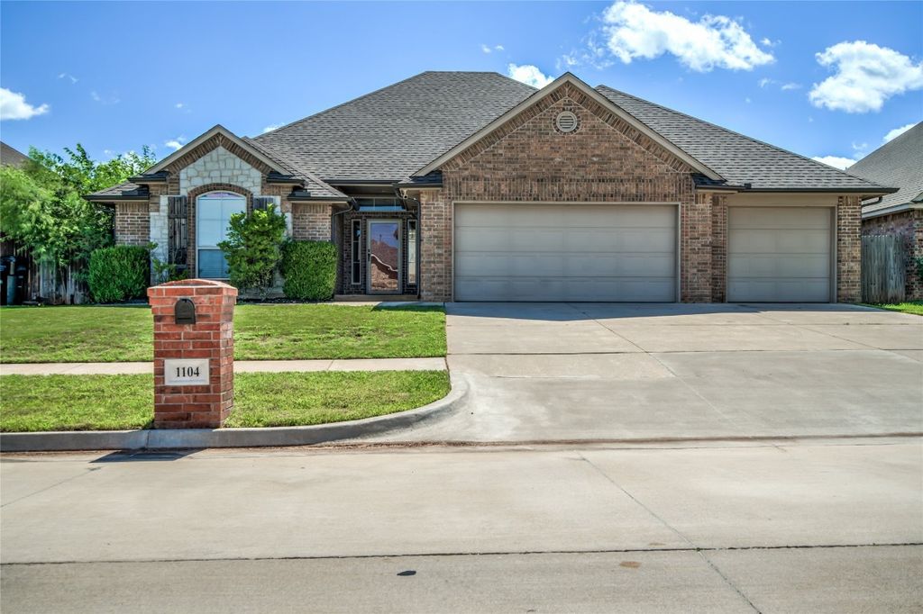 1104 Kelsi Drive, Moore, OK 73160