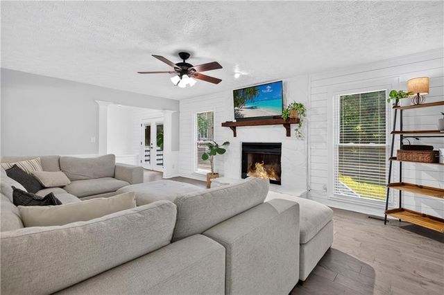 1327 Velvet Creek Way SW, Marietta, GA 30008