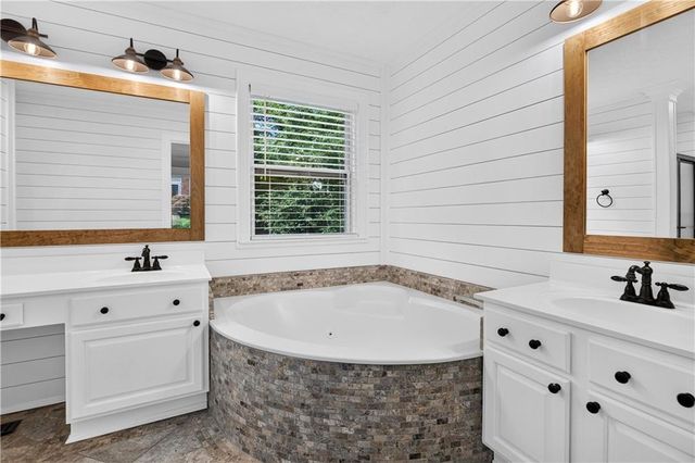 1327 Velvet Creek Way SW, Marietta, GA 30008