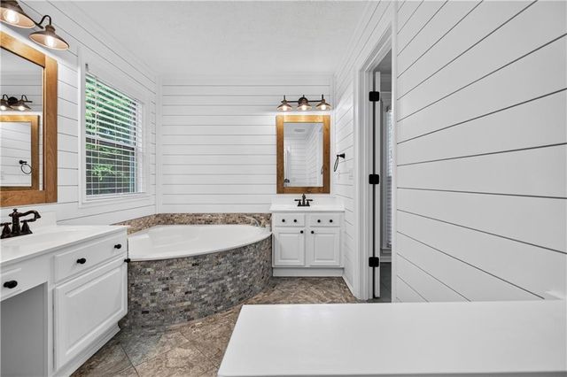 1327 Velvet Creek Way SW, Marietta, GA 30008