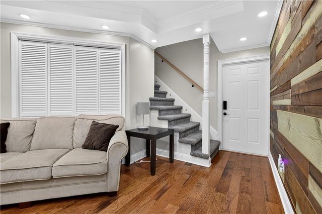 1327 Velvet Creek Way SW, Marietta, GA 30008