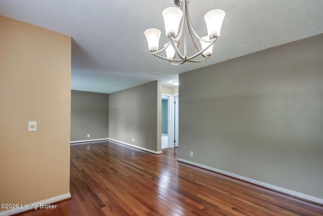 1704 Grange Dr, La Grange, KY 40031