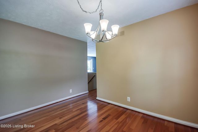 1704 Grange Dr, La Grange, KY 40031