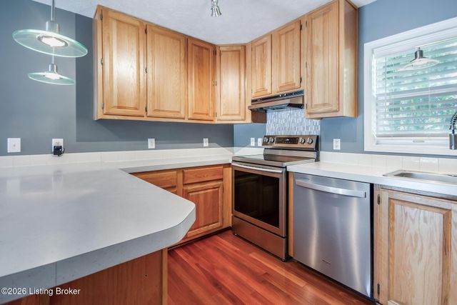 1704 Grange Dr, La Grange, KY 40031
