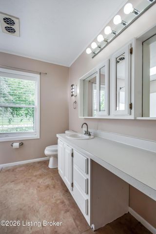 1704 Grange Dr, La Grange, KY 40031