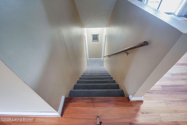 1704 Grange Dr, La Grange, KY 40031
