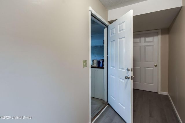 1704 Grange Dr, La Grange, KY 40031